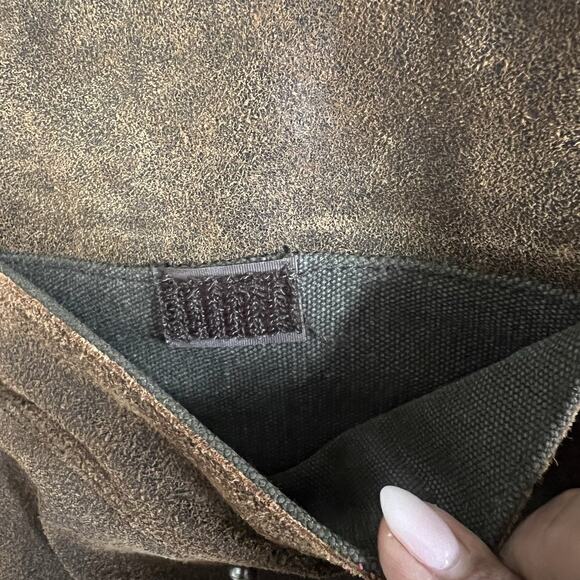 Wilson’s Leather Genuine Leather Messenger Back Large Brown Snap Button - Picture 9 of 13